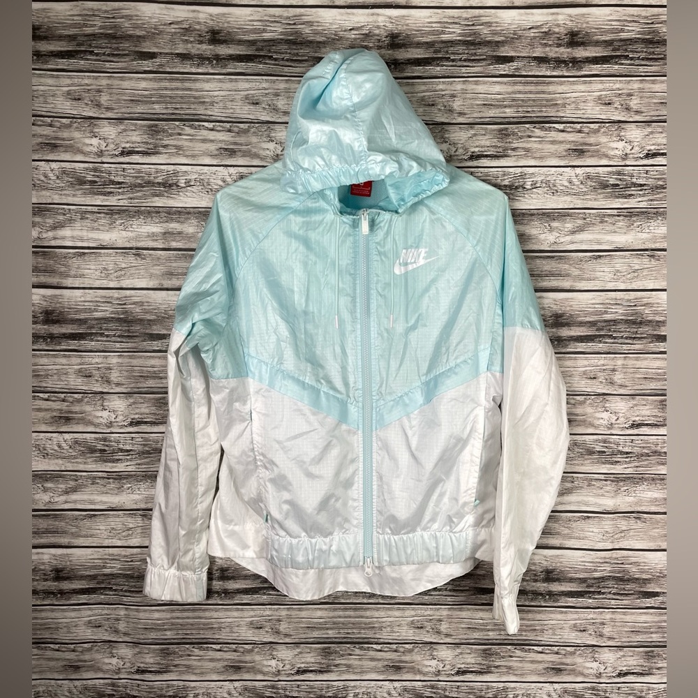 Nike baby blue & white windbreaker jacket - Medium